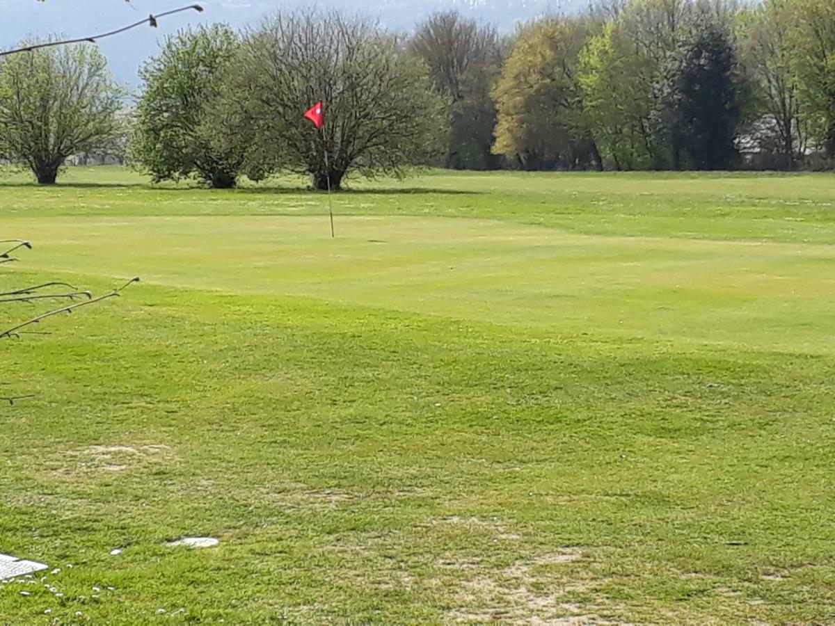 Gite De La Balle De Golf Jumièges Exterior foto